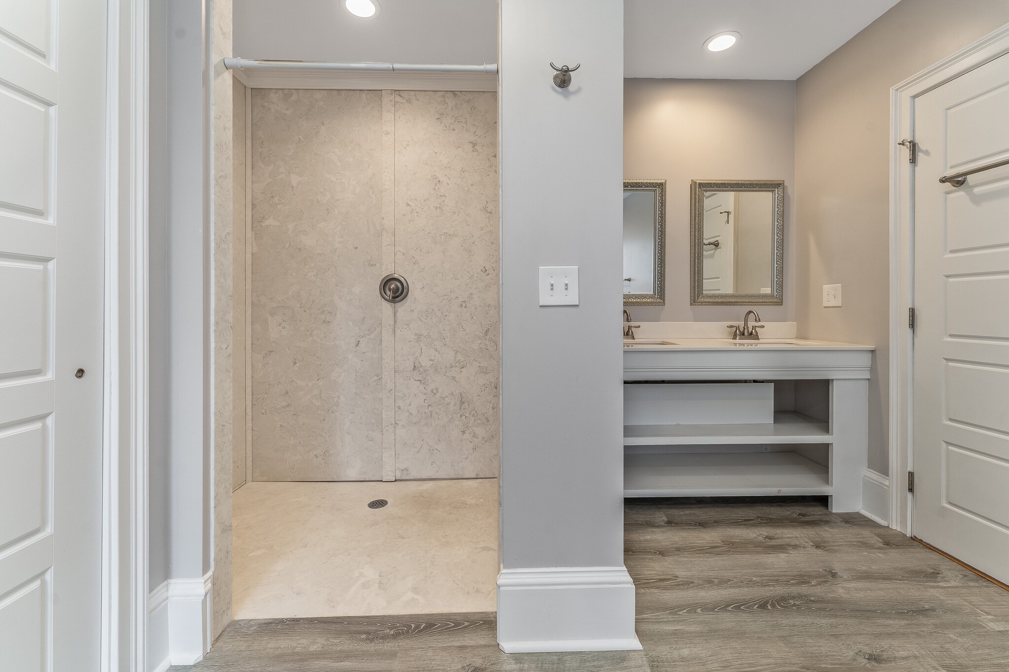 Building Photo - 16 Main St