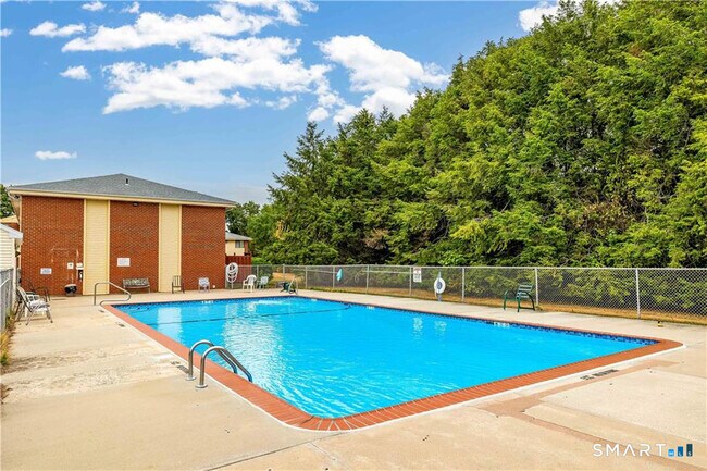 Building Photo - 177 Homestead St