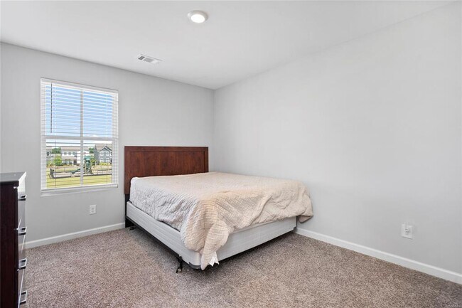 Building Photo - 6313 Town Ln