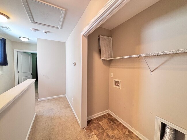 Building Photo - Modern 2-Bedroom Suite Home Near Hospitals...