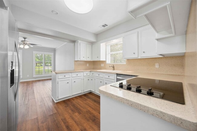 Building Photo - 6226 Allentown Dr