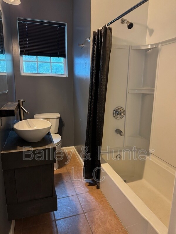 Building Photo - 764 Matilda Pl NW