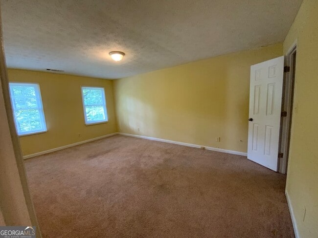 Building Photo - 5697 Grey Fox Cir