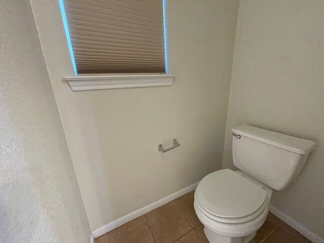 Building Photo - 4-Bedroom House for Rent in Killeen