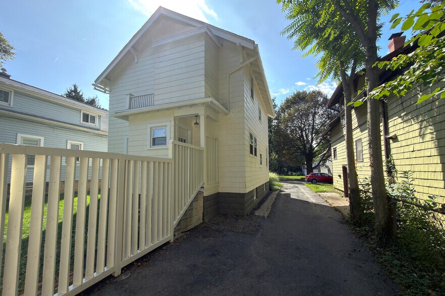 Driveway - 49 Park Dr
