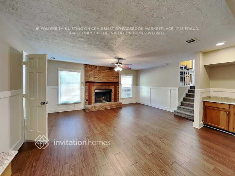 Building Photo - 1441 Albans Ct