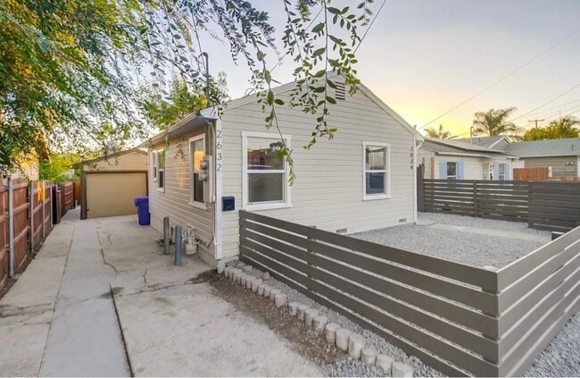 Building Photo - 2632 Violet St