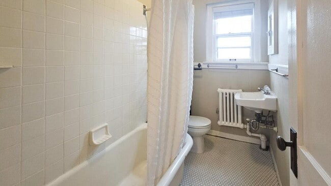 Building Photo - 1220 Marion, Apartment #34