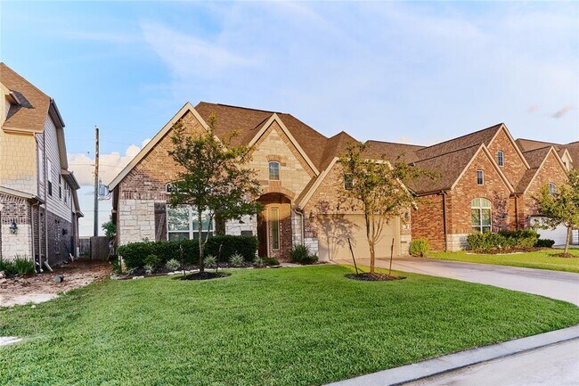 Building Photo - 21718 Avalon Queen Dr