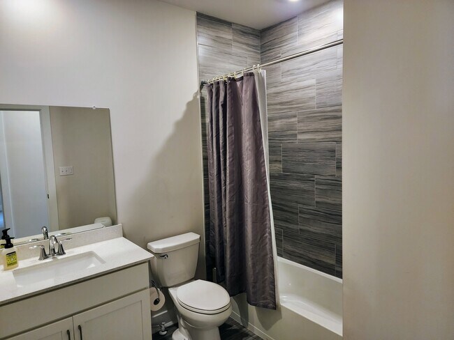 Building Photo - 36 Lochiel Ln