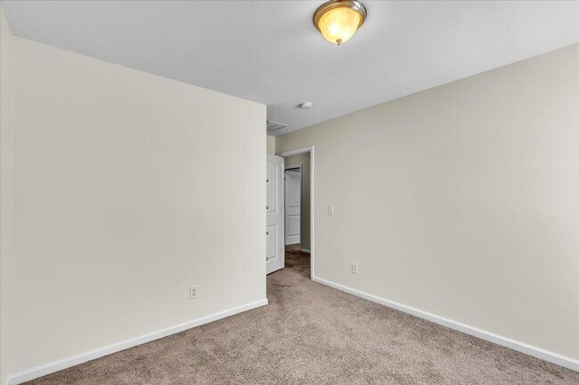 Building Photo - 5 bedroom house in the Somersby neighborhood in Pooler