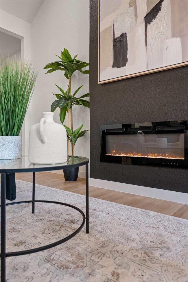 Building Photo - 1410 Farmhouse Ave