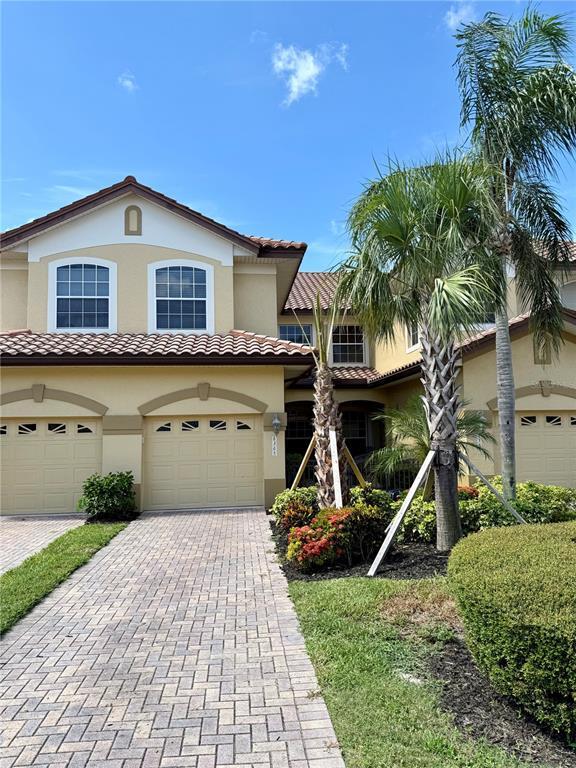 Building Photo - 8365 Miramar Way