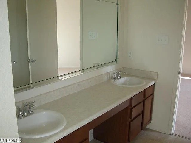 Building Photo - 359 Kendall Dr