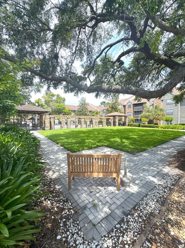 Building Photo - Beautiful Condo in the Fountains near beaches
