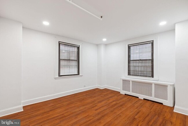 Building Photo - 2031 Locust St