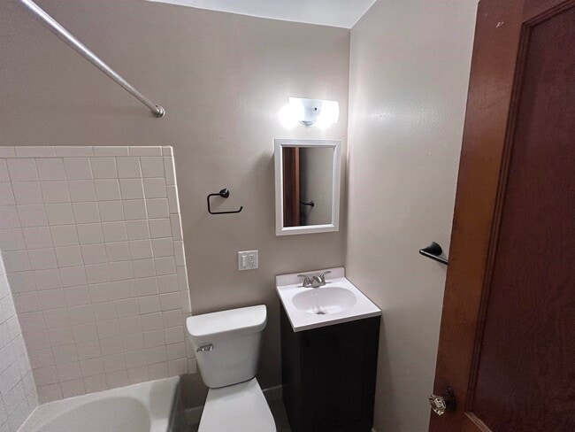 Building Photo - 2755 Union St