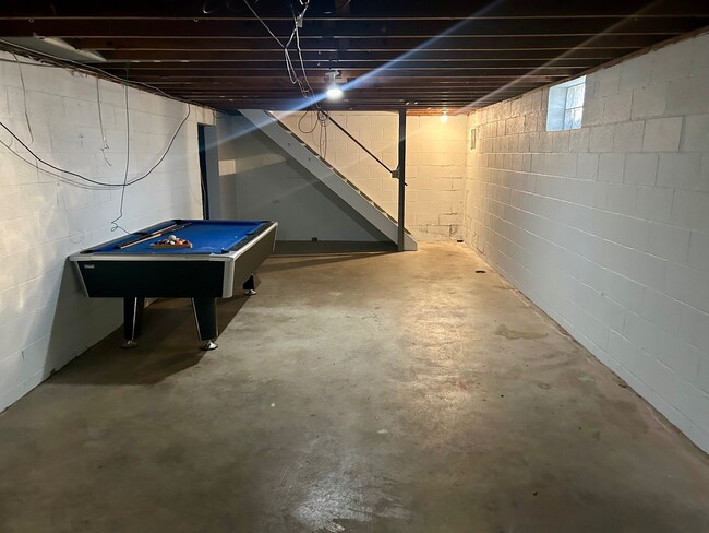 Building Photo - 245 Winchester Rd