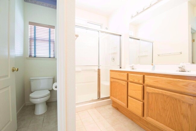 Building Photo - 751 Silchester Ct