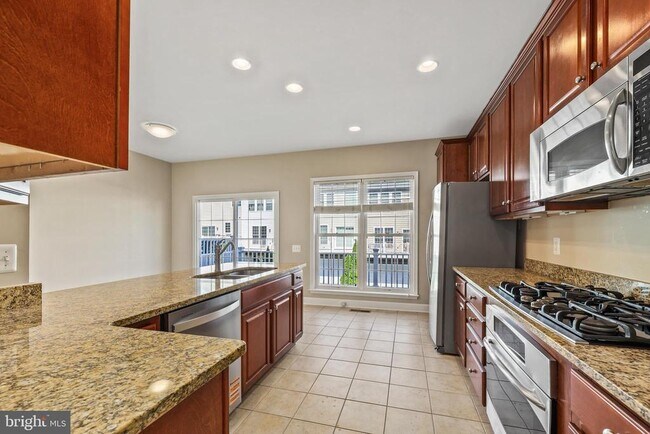 Building Photo - 14873 Potomac Branch Dr
