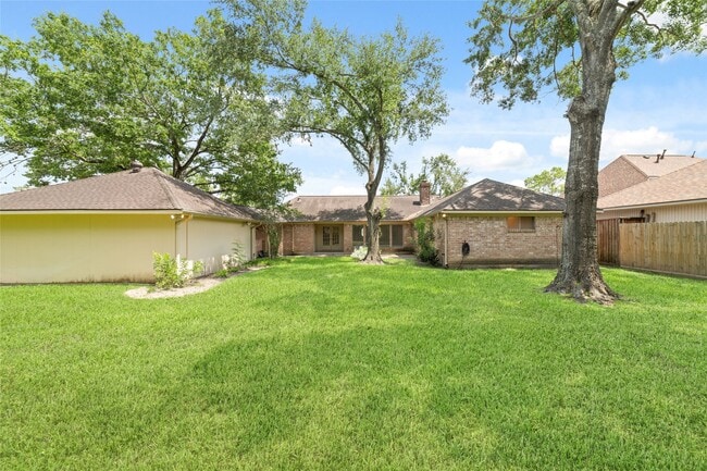 Building Photo - 11838 Riverview Dr