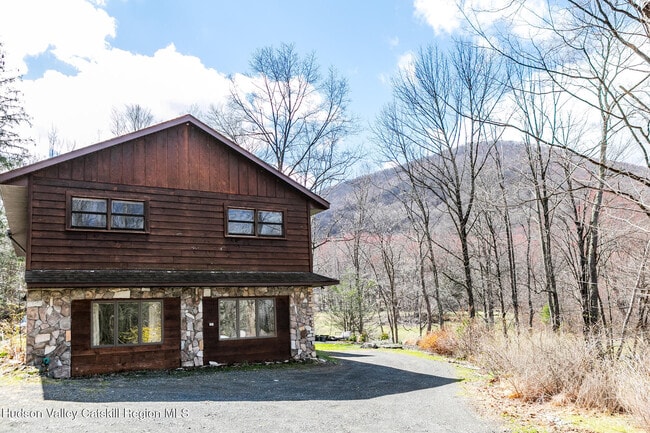 Building Photo - 671 Watson Hollow Rd