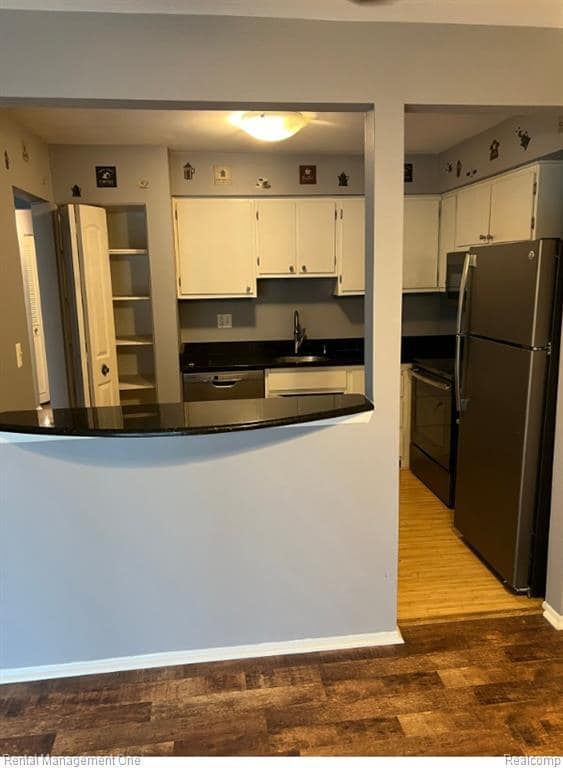 Building Photo - 7610 Woodview St