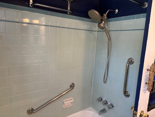 Building Photo - 77 Winding Ln