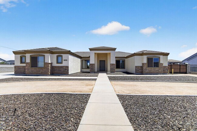 Building Photo - Luxury Meets Country Charm: Custom 5BR Home on Acreage in San Tan Valley