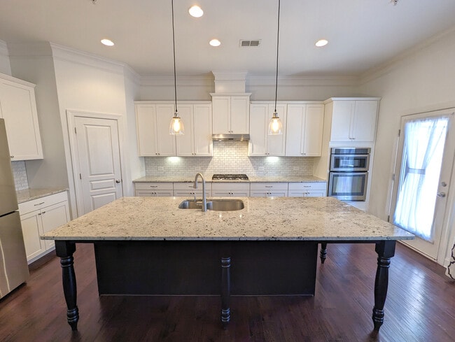 Building Photo - 146 Brindle Ln