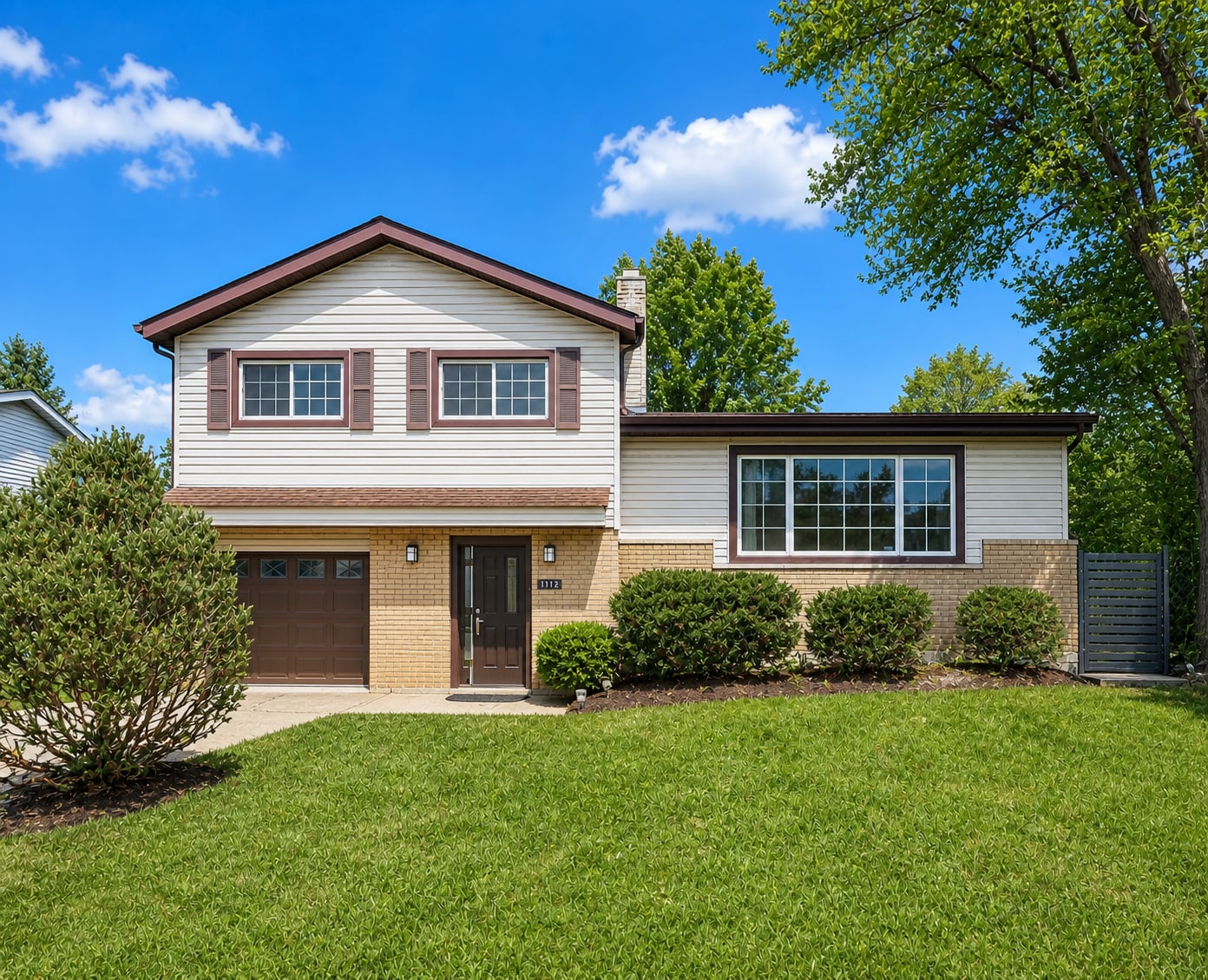 Building Photo - 9144 Sycamore Dr