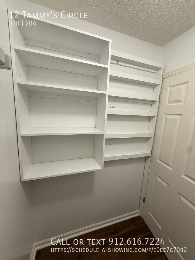 Building Photo - 12 Tammy's Cir