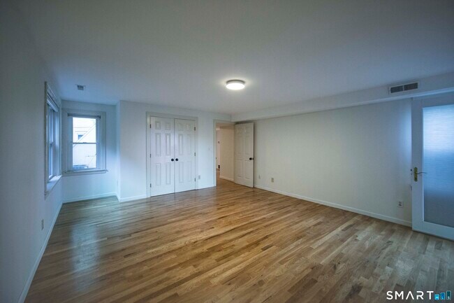 Building Photo - 440 Prospect St