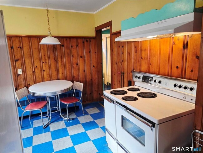 Building Photo - 22 Stillman Ave