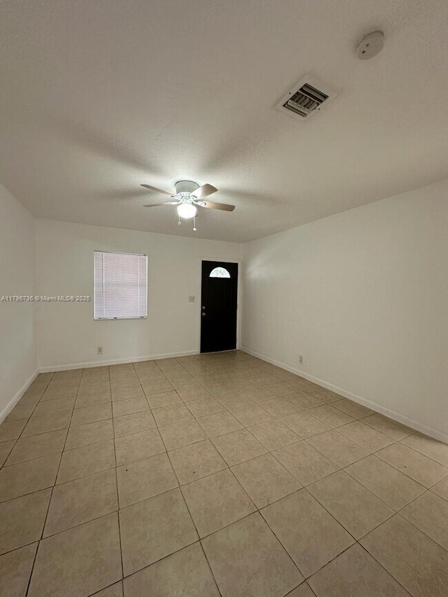 Building Photo - 2628 Fletcher Ct