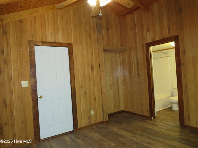 Building Photo - 168 Woodward Ln