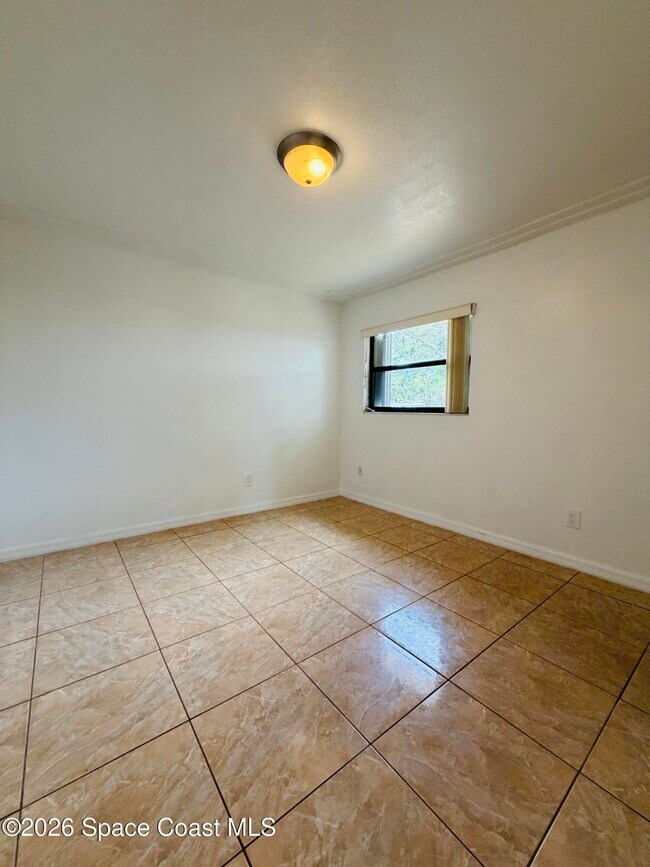 Building Photo - 981 Palmer St