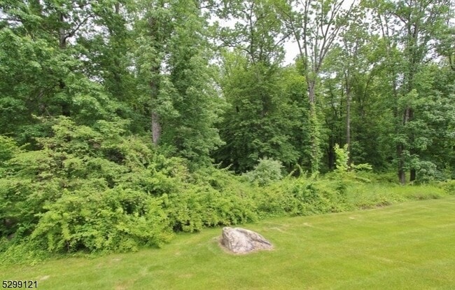 Building Photo - 173 Raymound Blvd