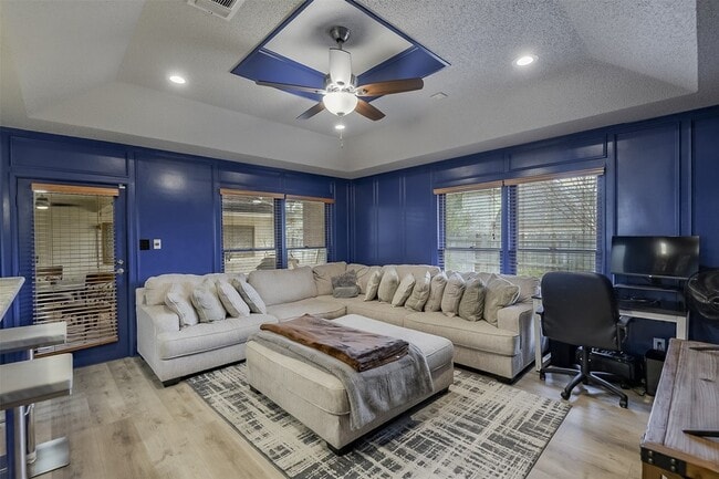 Building Photo - 3719 Danbury Dr