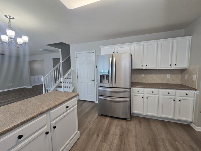 Building Photo - Charming 3BR + Bonus, 3BA Single-Family Ho...