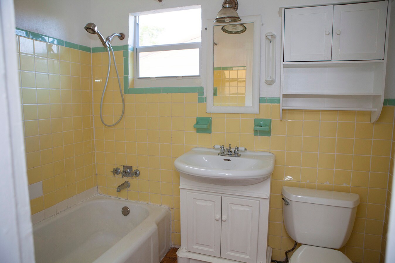 Building Photo - 419 43rd St