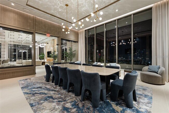 Building Photo - 275 1st Ave S