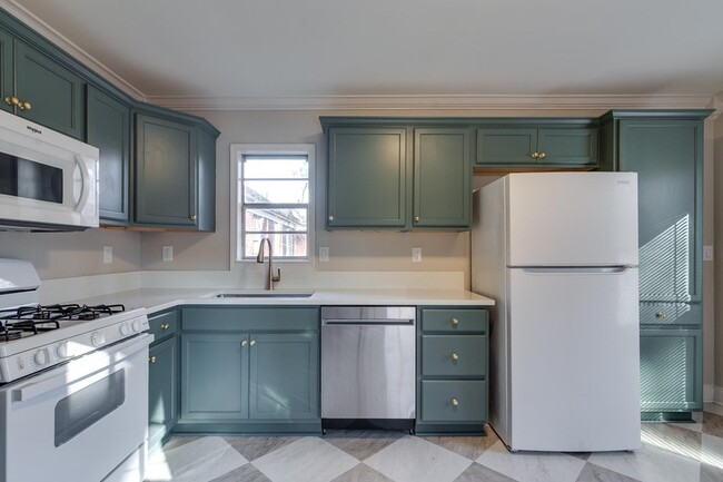 Building Photo - 950 Parkhaven Ln