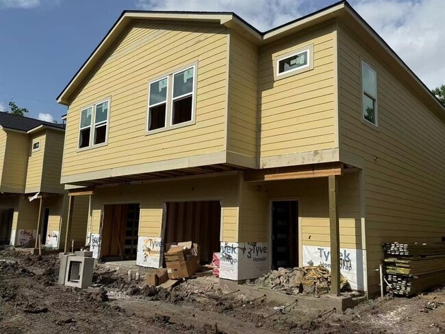 Building Photo - 3533 Alderfer Unit A or B St