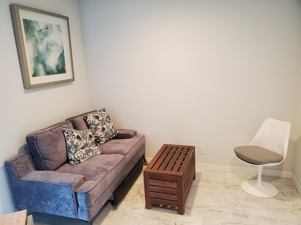 Building Photo - 116 E Avenida de los Lobos Marinos