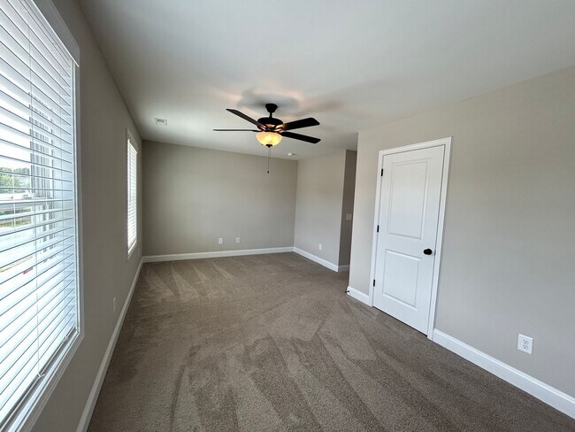 Building Photo - The Landing at Lewis Creek | 4 bedrooms, 2.5 baths