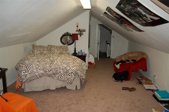 Building Photo - 1905 David St