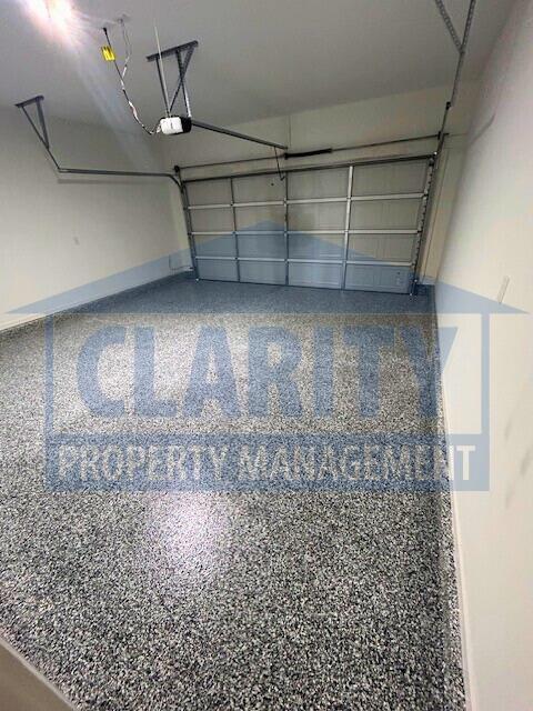 Building Photo - 5058 Skyline Wy NE