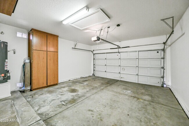 Building Photo - 2614 E Fremont Rd