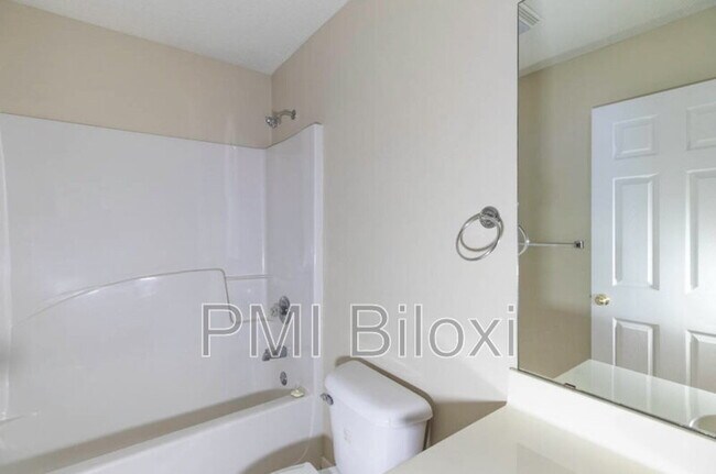 Building Photo - 3514 Farrington Ct